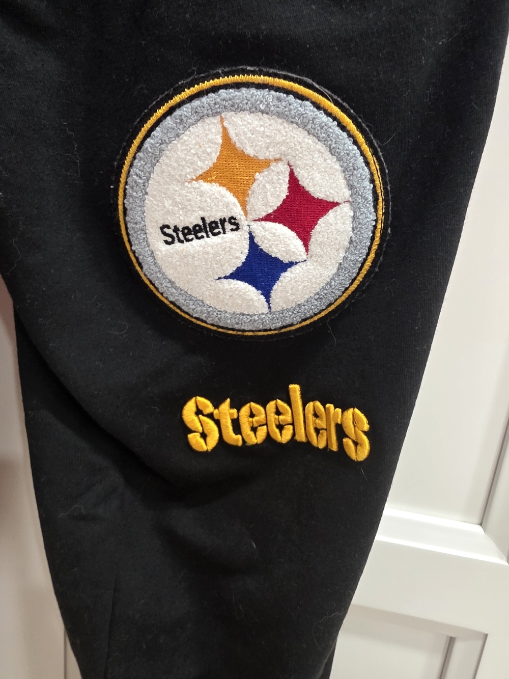 NFL Team Apparel Pittsburgh Steelers Steel City Black & Gold Hoodie &Joggers Set - Picture 4 of 10